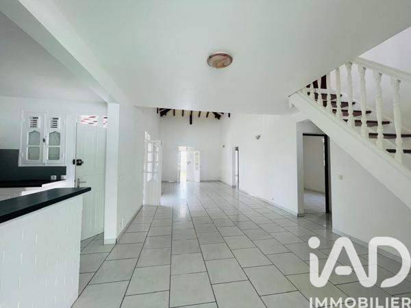 Location maison 5 pièces 150 m² Capesterre-Belle-Eau