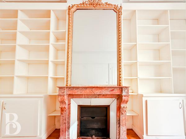 Paris (75008) MONCEAU - APPARTEMENT HAUSSMANNIEN DE PRESTIGE- USAGE D'HABITATION OU MIXTE