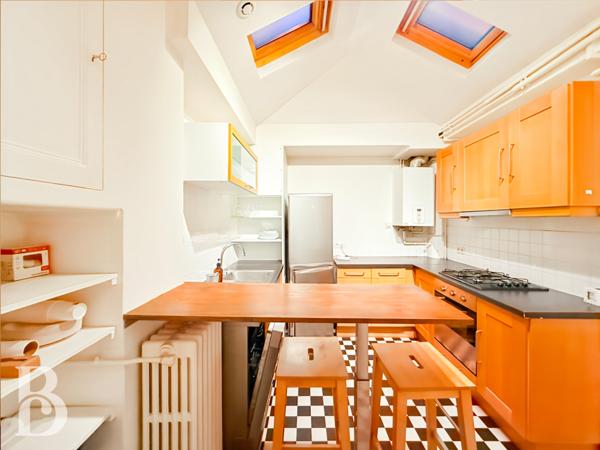 Paris (75008) MONCEAU - APPARTEMENT HAUSSMANNIEN DE PRESTIGE- USAGE D'HABITATION OU MIXTE