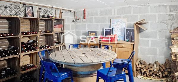 Maison familiale au cœur de village, commerces, services et école à pied