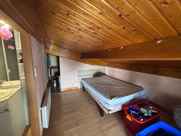 A vendre MUR et FOND Boucherie/traiteur + Appartements  PUY GUILLAUME