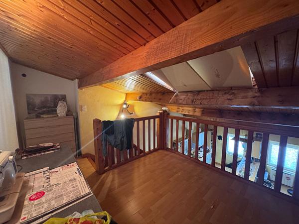 A vendre MUR et FOND Boucherie/traiteur + Appartements  PUY GUILLAUME