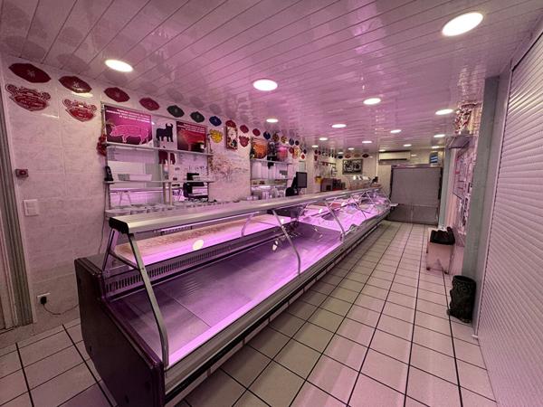 A vendre MUR et FOND Boucherie/traiteur + Appartements  PUY GUILLAUME