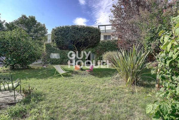 MAISON À VENDRE DE 7 PIÈCES DE 266,00 M²