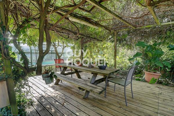 MAISON À VENDRE DE 7 PIÈCES DE 266,00 M²