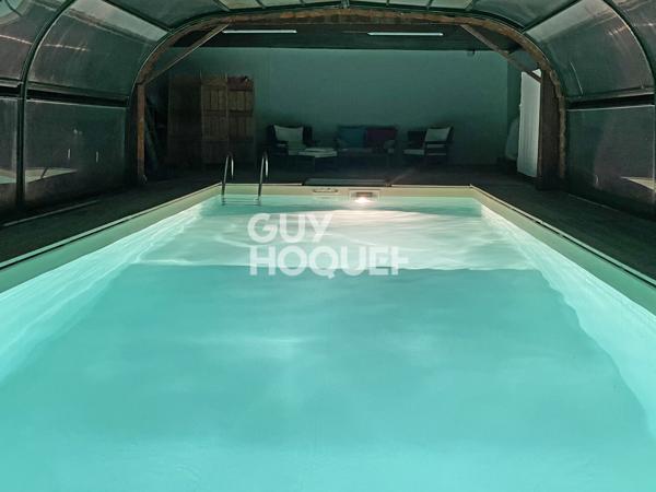 MAISON À VENDRE DE 7 PIÈCES DE 266,00 M²