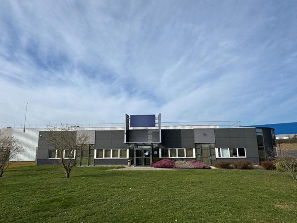 A VENDRE SITE INDUSTRIEL LAVAL , Change A VENDRE SITE INDUSTRIEL LAVAL , Change