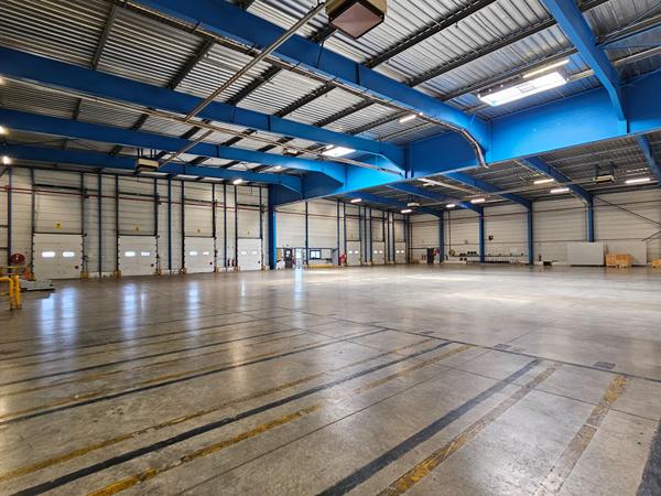 A VENDRE SITE INDUSTRIEL LAVAL , Change A VENDRE SITE INDUSTRIEL LAVAL , Change