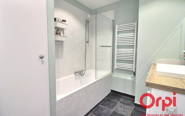 Appartement à vendre    5 pièces • 86,85 m2 Montigny-le-Bretonneux