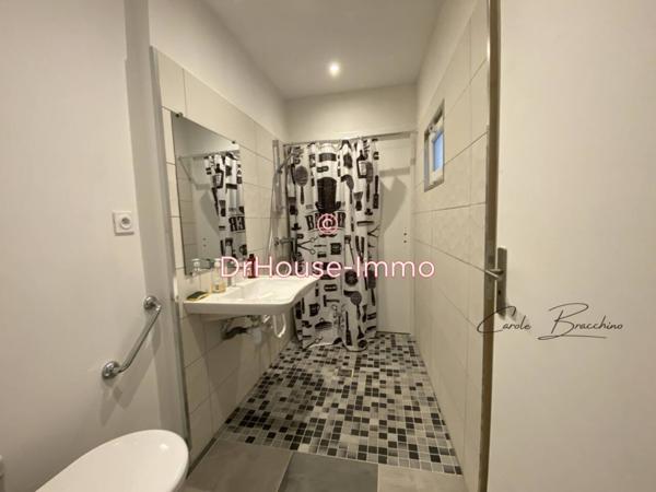 Immeuble à vendre 8 pièces de 180 m²