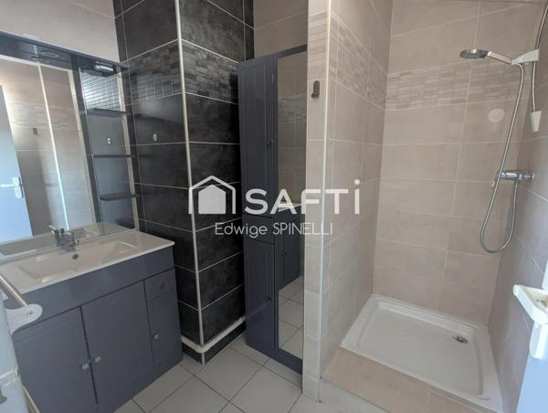 Appartement 5 pièces – 101 m² – Dernier étage avec terrasse – Vue Tour Magne