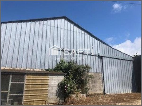 CORPS DE FERME très proche centre ville Plouescat