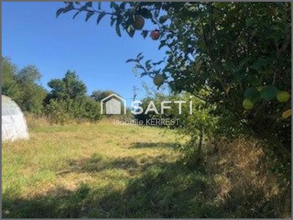 CORPS DE FERME très proche centre ville Plouescat