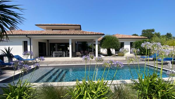 villa d'exception -  Mios - 4 chambres 233 m2, grands garages, prestations haut de gamme
