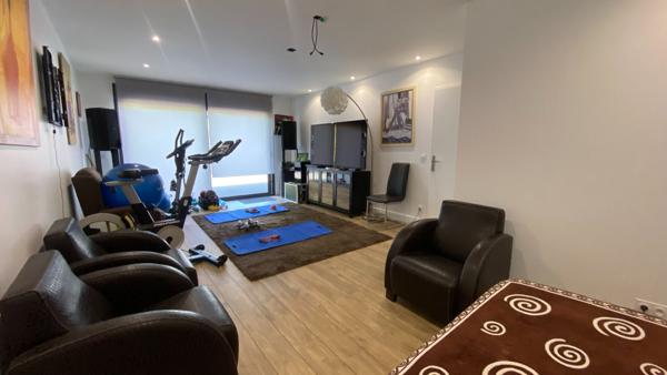 villa d'exception -  Mios - 4 chambres 233 m2, grands garages, prestations haut de gamme