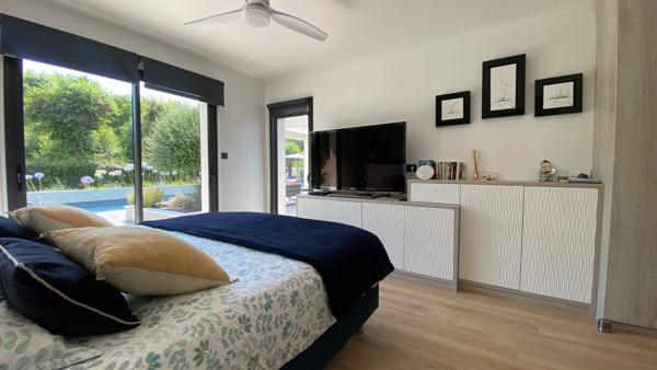 villa d'exception -  Mios - 4 chambres 233 m2, grands garages, prestations haut de gamme