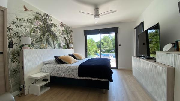 villa d'exception -  Mios - 4 chambres 233 m2, grands garages, prestations haut de gamme