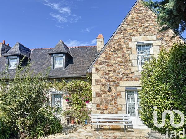 Maison 7 pièces de 190 m² à Ploubazlanec (22620)