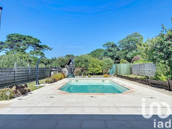 Maison 7 pièces de 190 m² à Ploubazlanec (22620)