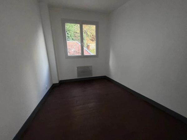Location Appartement 3 pièces 65 m2 à Lavelanet