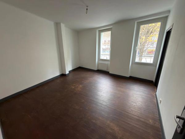 Location Appartement 3 pièces 65 m2 à Lavelanet