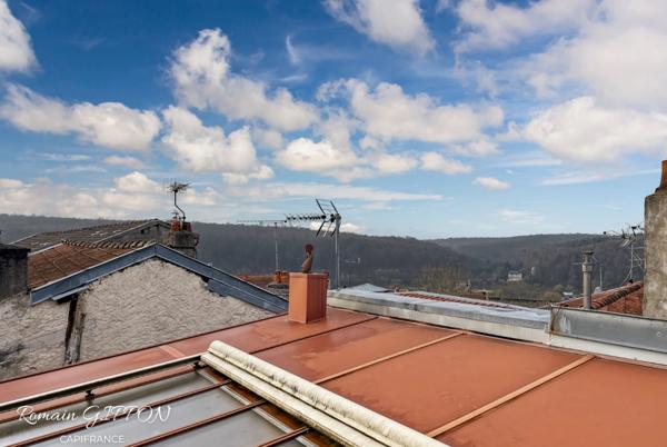 Maison Liverdun médiévale - 9 pièces - 212m2 habitables - 5 chambres - terrasse et garage double