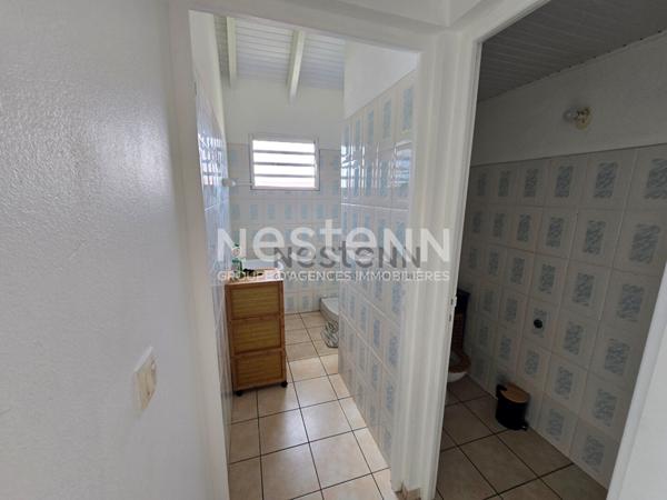 À VENDRE IMMEUBLE COMPOSÉ DE 2 T3 ET 2 T4 LOUÉS À GOYAVE