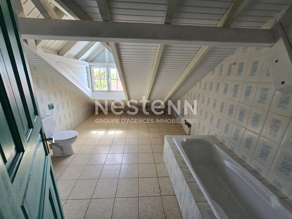 À VENDRE IMMEUBLE COMPOSÉ DE 2 T3 ET 2 T4 LOUÉS À GOYAVE