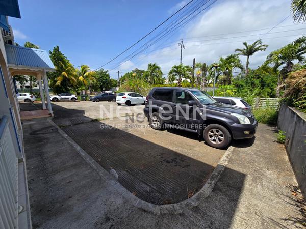 À VENDRE IMMEUBLE COMPOSÉ DE 2 T3 ET 2 T4 LOUÉS À GOYAVE