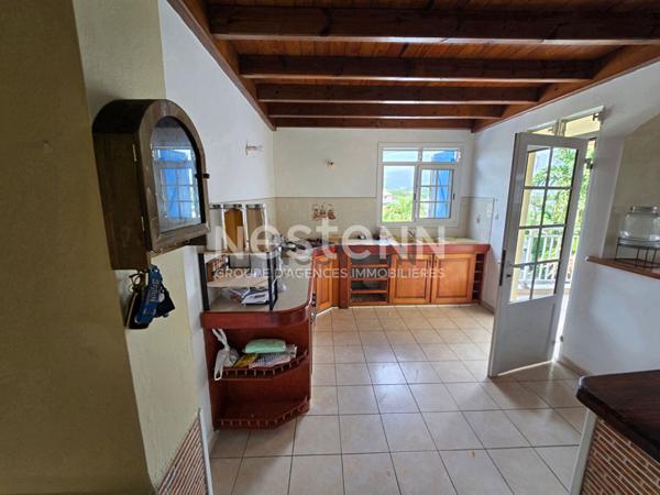 À VENDRE IMMEUBLE COMPOSÉ DE 2 T3 ET 2 T4 LOUÉS À GOYAVE