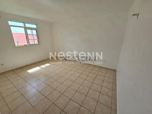 À VENDRE IMMEUBLE COMPOSÉ DE 2 T3 ET 2 T4 LOUÉS À GOYAVE