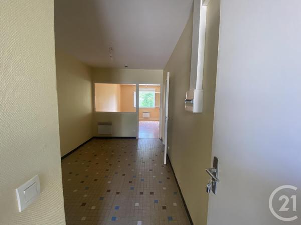 Immeuble à vendre  198,23 m2 GOURDON - 46