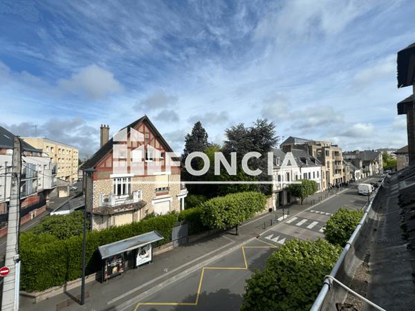Location Studio 32.43 m² - 7 RUE DU MARECHAL LECLERC Chartres 28000