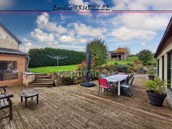 Propriete à vendre 11 pièces LA CHARTRE SUR LE LOIR (72) avec loft, gîte, piscine intérieure et spa – 324 m² habitables – 7 chambres – Terrain de 5 130 m²