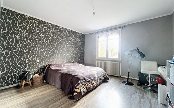 Maison à vendre    7 pièces • 206 m2 Saint-Jean-de-Muzols