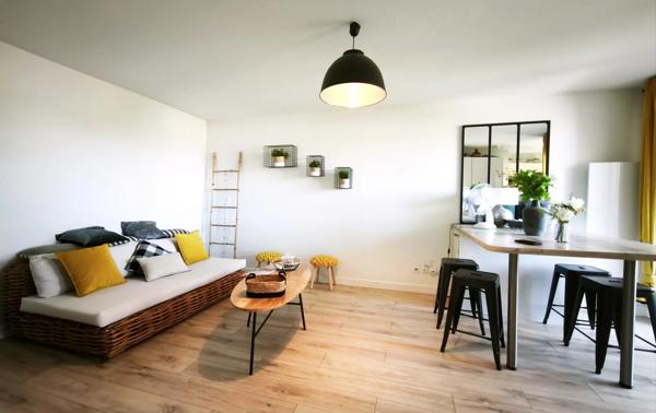 APPARTEMENT T2 AVEC PISCINE - POITIERS BUGELLERIE