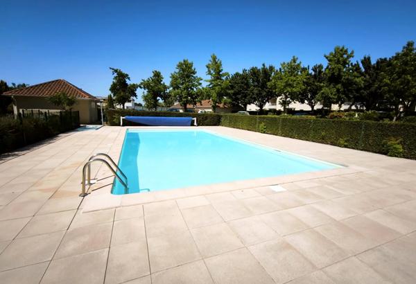 APPARTEMENT T2 AVEC PISCINE - POITIERS BUGELLERIE