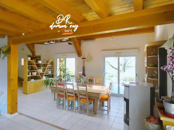 Maison traditionnelle 174m², 5ch, terrain piscinable 1300m²
