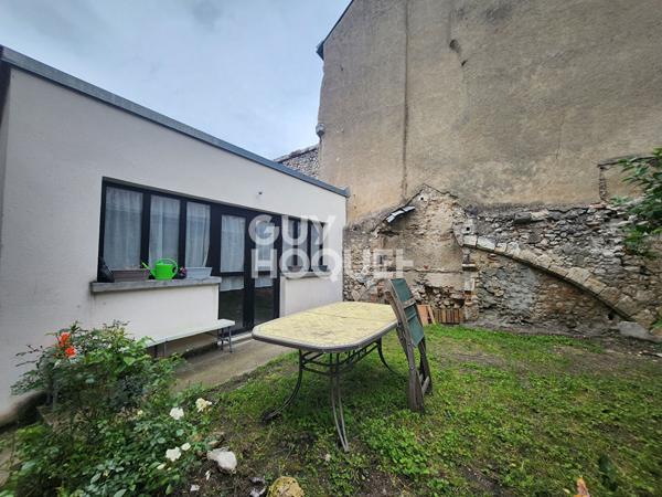 LOCATION : appartement T1 DUPLEX meublé (22.44 m²) HYPER CENTRE ORLEANS