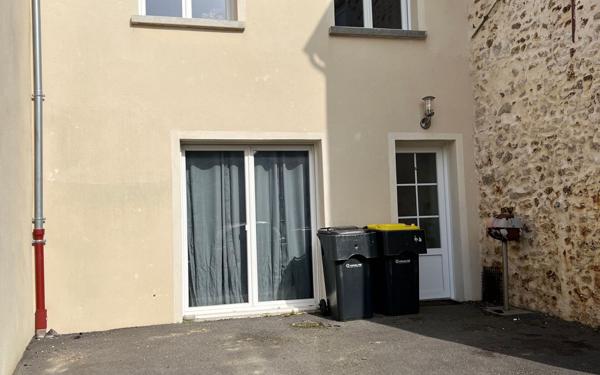 Maison à louer    3 pièces •  Vendrest