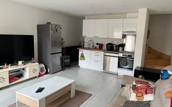 Maison à louer    3 pièces •  Vendrest