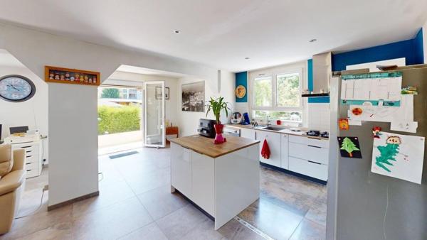 APPARTEMENT T3 EXTERIEUR 150 M² SOUS-SOL GARAGE