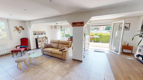 APPARTEMENT T3 EXTERIEUR 150 M² SOUS-SOL GARAGE