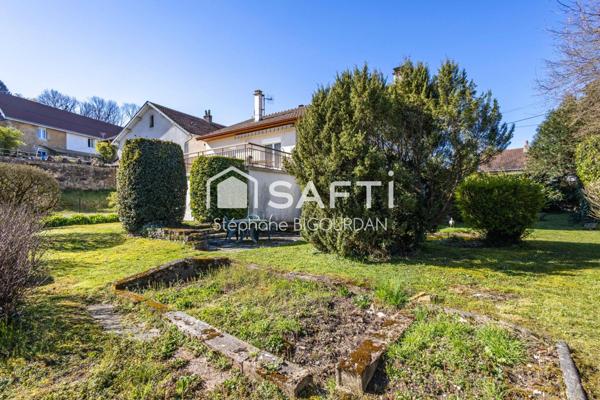 Maison Avanne : 148m², 6 pièces, sous-sol, grenier, 8 ares