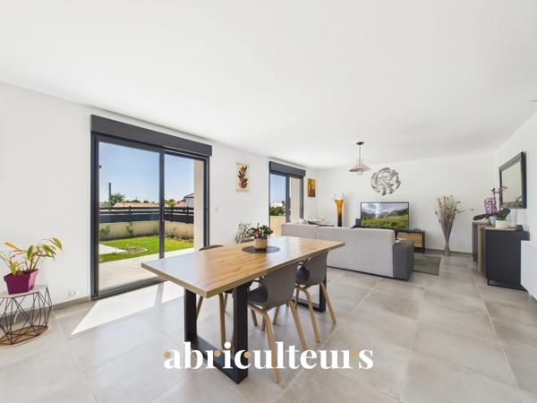 Spacieuse maison 5/6 chambres prête à vivre en vente à Couëron bourg (44220)