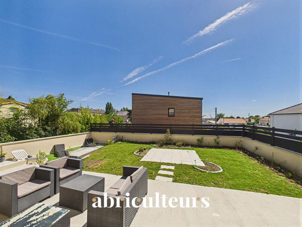 Spacieuse maison 5/6 chambres prête à vivre en vente à Couëron bourg (44220)