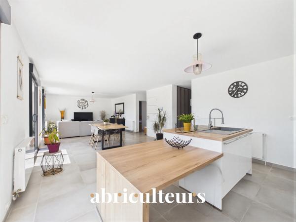 Spacieuse maison 5/6 chambres prête à vivre en vente à Couëron bourg (44220)
