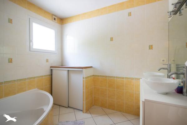 Maison à vendre 344 784 € Castétis 6 p 153 m² DPE B