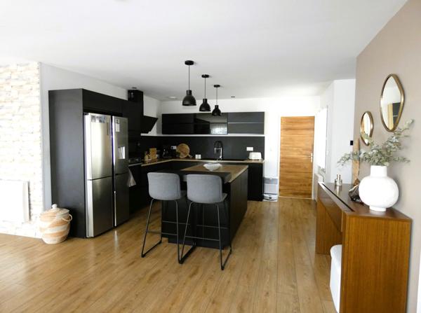 Maison  4 pièce(s)  3 chambre(s)  117.28 m²