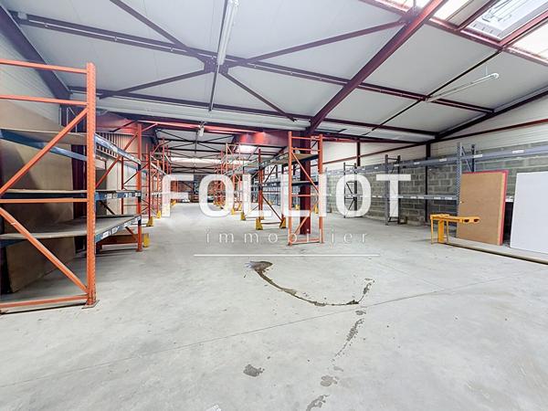 Local commercial Saint Lo 1268 m2